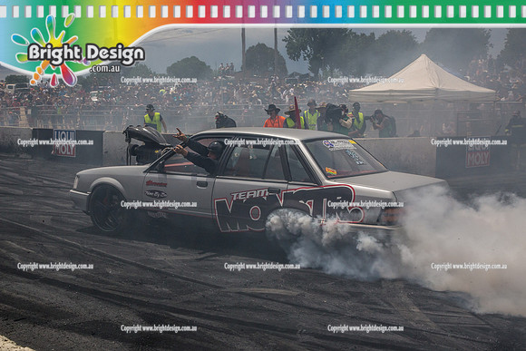 Summernats 28 Sunday 4 Jan 2015  BD  (7962)  CUTSIK BURNOUT