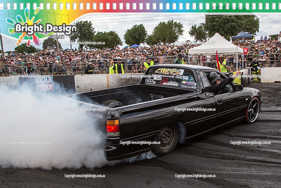 Summernats 28 Sunday 4 Jan 2015  BD  (7762)  GHETTO BURNOUT