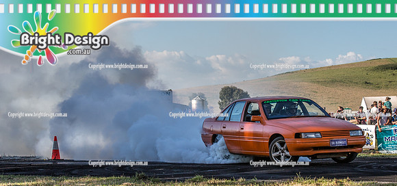 Casterton Street Drags & Burnouts  18 Nov 2017  (3007)-2  DO BURNOUT