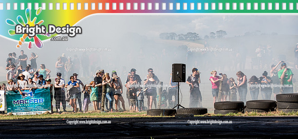Casterton Street Drags & Burnouts  18 Nov 2017  (2792)  CROWDS