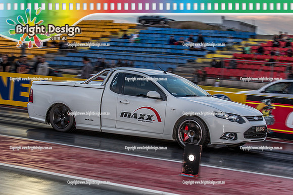 Fast Friday @ Calder Park Drag Racing Friday 10 November 2017   (90151)  1108 ZNF695