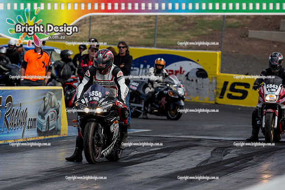 ROWE Memorial Super Stock Classic @ Calder Park Raceway  27 Dec 2015 (40113)  BMB 5850 BIKE