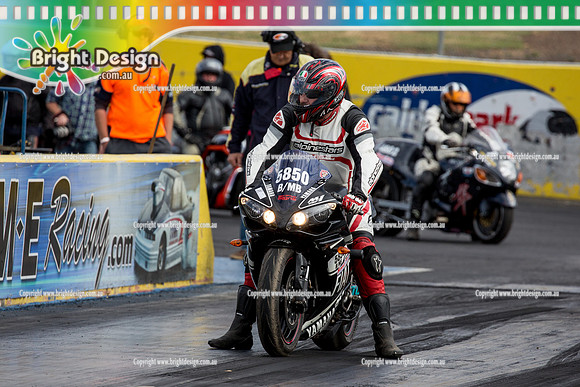 ROWE Memorial Super Stock Classic @ Calder Park Raceway  27 Dec 2015 (40115)  BMB 5850 BIKE
