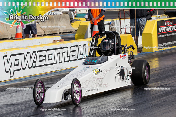 ROWE Memorial Super Stock Classic @ Calder Park Raceway  27 Dec 2015 (40197)  TIM BAKER JD 5709