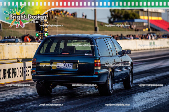 Fast Friday @ Calder Park Drag Racing Friday 15 December 2017   (94038)  NPU982