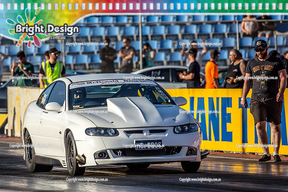 Fast Friday @ Calder Park Drag Racing Friday 15 December 2017   (93794)   2042 MCBROS