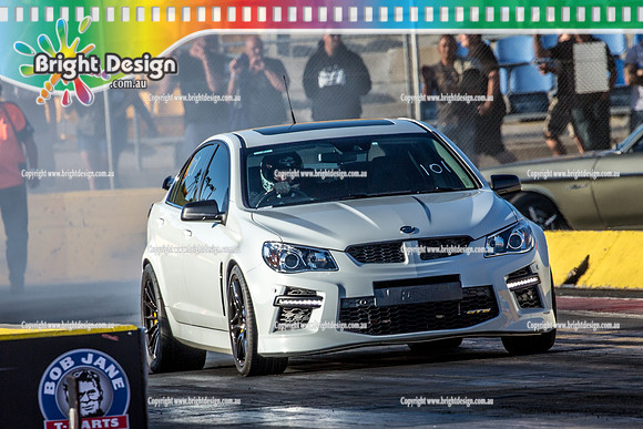 Fast Friday @ Calder Park Drag Racing Friday 15 December 2017   (93756)  101 WHITE HSV