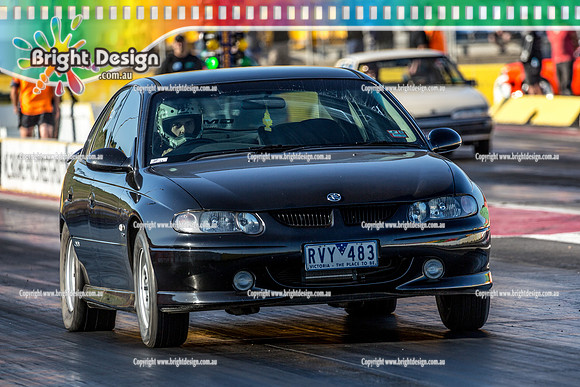 Fast Friday @ Calder Park Drag Racing Friday 15 December 2017   (93660)   RVY483