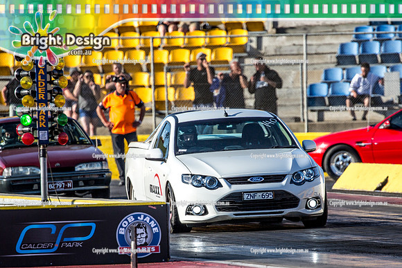 Fast Friday @ Calder Park Drag Racing Friday 15 December 2017   (93646)  ZNF695