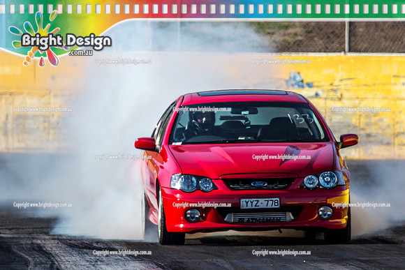 Fast Friday @ Calder Park Drag Racing Friday 15 December 2017   (93614)  YYZ778