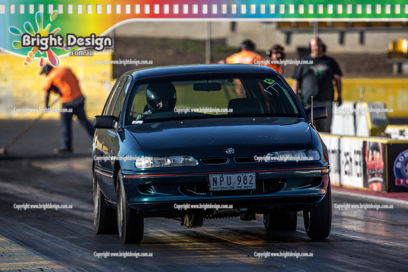Fast Friday @ Calder Park Drag Racing Friday 15 December 2017   (93599)  NPU982