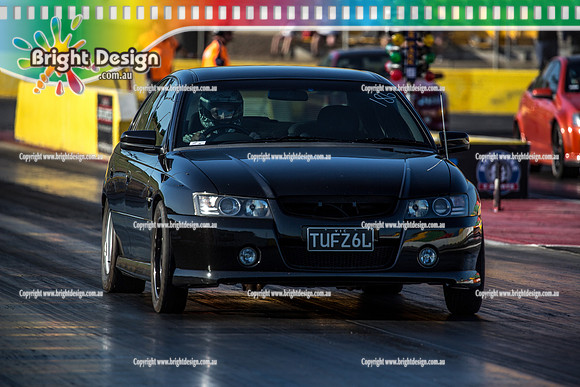 Fast Friday @ Calder Park Drag Racing Friday 15 December 2017   (93541)  TUFZ6L