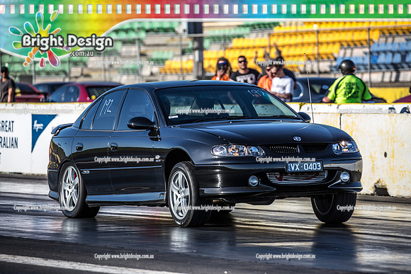 Fast Friday @ Calder Park Drag Racing Friday 15 December 2017   (93506)   VX0403