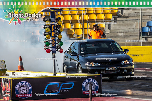 Fast Friday @ Calder Park Drag Racing Friday 15 December 2017   (93494)  VX0403