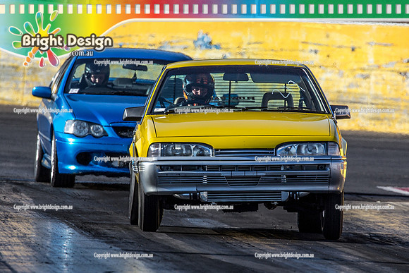Fast Friday @ Calder Park Drag Racing Friday 15 December 2017   (93487)  219 YELLOW VL