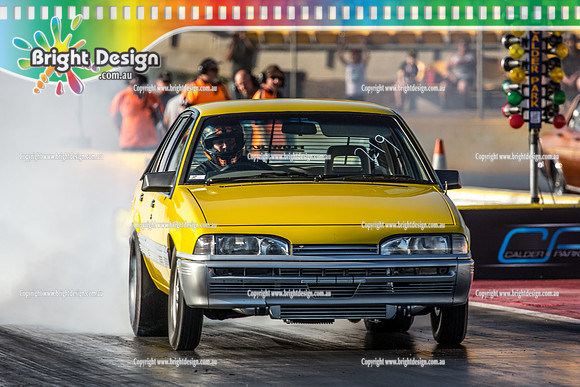 Fast Friday @ Calder Park Drag Racing Friday 15 December 2017   (93484)  219 YELLOW VL