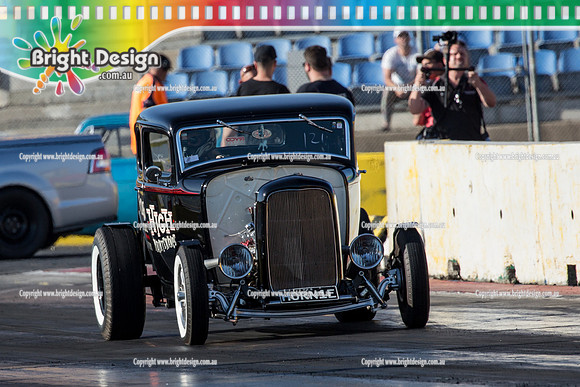 Fast Friday @ Calder Park Drag Racing Friday 15 December 2017   (93453)  HORNIE