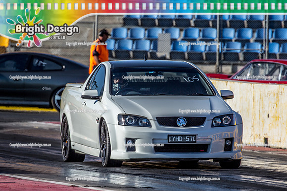 Fast Friday @ Calder Park Drag Racing Friday 15 December 2017   (93386)  YHD570
