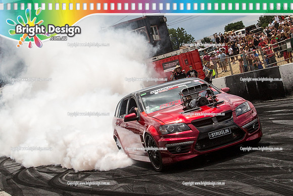 Summernats 28 Sunday 4 Jan 2015  BD  (8040)  STRUGLIN BURNOUT