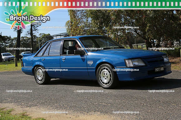 All Holden Day @  Dandeonong 7 April 2013  Bright Design (1371)  HDT440