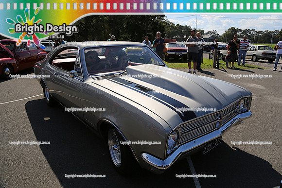 All Holden Day @  Dandeonong 7 April 2013  Bright Design (1098)  KHK421