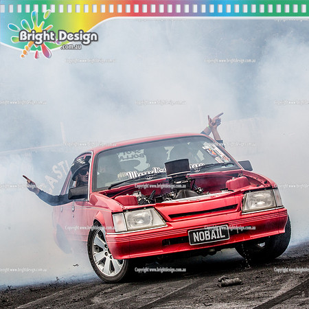 Street Machine Supernats 24 @ Stawell Motor Sports Club 8 Dec 2018  (1105)-2  NOBAIL BURNOUT
