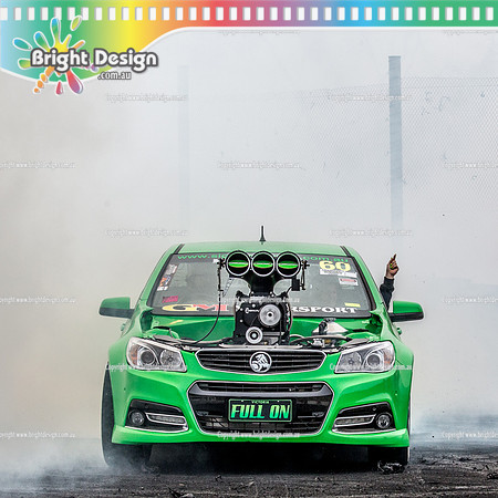 Street Machine Supernats 24 @ Stawell Motor Sports Club 8 Dec 2018  (1148)-2  FULL ON BURNOUT