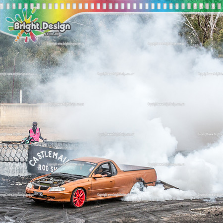 Street Machine Supernats 24 @ Stawell Motor Sports Club 8 Dec 2018  (1759)-2  TRNITUP BURNOUT