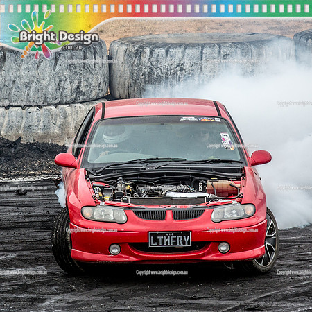 Street Machine Supernats 24 @ Stawell Motor Sports Club 8 Dec 2018  (1776)  LTMFRY BURNOUT