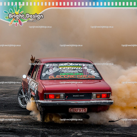Street Machine Supernats 24 @ Stawell Motor Sports Club 8 Dec 2018  (1868)  TYRFRYR BURNOUT