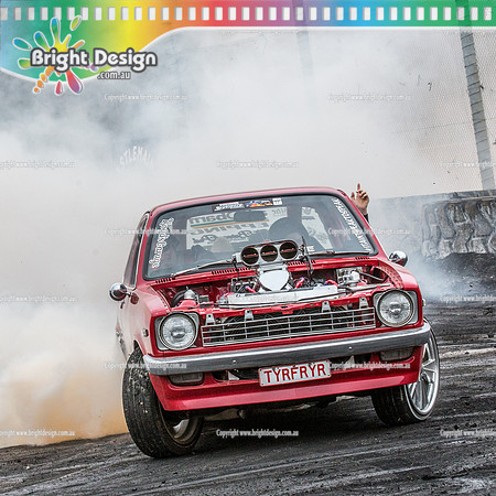 Street Machine Supernats 24 @ Stawell Motor Sports Club 8 Dec 2018  (1881)-2  TYRFRYR BURNOUT