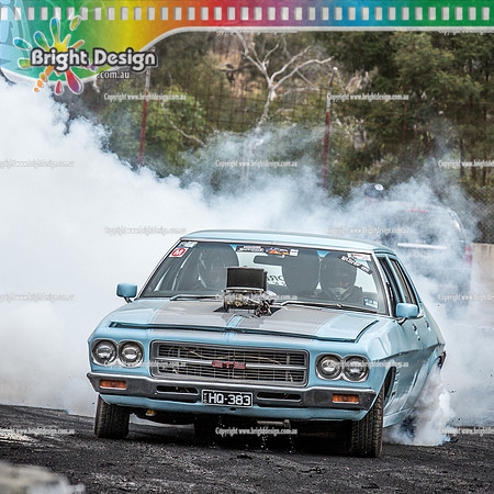 Street Machine Supernats 24 @ Stawell Motor Sports Club 8 Dec 2018  (2281)-2  HQ383 BURNOUT