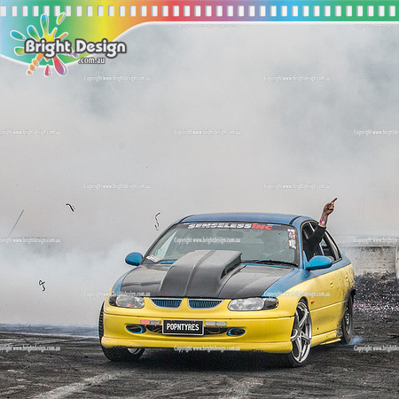 Street Machine Supernats 24 @ Stawell Motor Sports Club 8 Dec 2018  (2381)-2  POPNTYRES BURNOUT