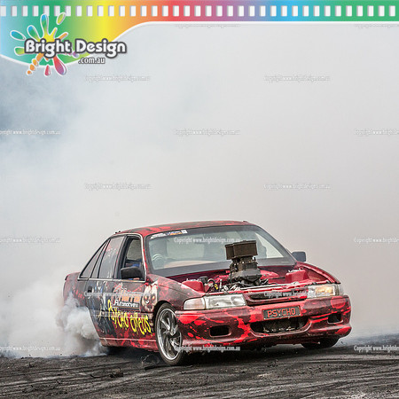 Street Machine Supernats 24 @ Stawell Motor Sports Club 8 Dec 2018  (2411)-2  PSYCHO CIRCUS BURNOUT