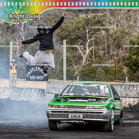 Street Machine Supernats 24 @ Stawell Motor Sports Club 8 Dec 2018  (2663)-2  GUNJA BURNOUT