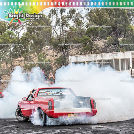 Street Machine Supernats 24 @ Stawell Motor Sports Club 8 Dec 2018  (2270)-2  EVILXF BURNOUT