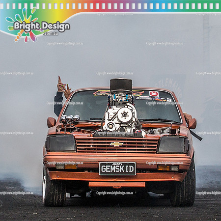 Street Machine Supernats 24 @ Stawell Motor Sports Club 8 Dec 2018  (3021)-2  GEMSKID BURNOUT