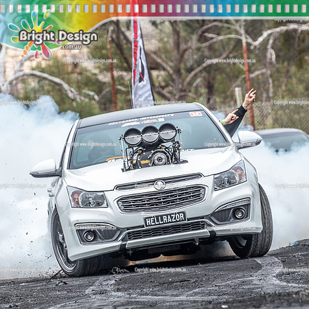 Street Machine Supernats 24 @ Stawell Motor Sports Club 8 Dec 2018  (1035)-2  HELLRAZOR BURNOUT