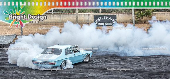 Street Machine Supernats 24 @ Stawell Motor Sports Club 8 Dec 2018  (1715)  HQ383 BURNOUT
