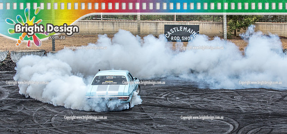 Street Machine Supernats 24 @ Stawell Motor Sports Club 8 Dec 2018  (1716)  HQ383 BURNOUT