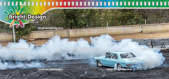 Street Machine Supernats 24 @ Stawell Motor Sports Club 8 Dec 2018  (1732)  HQ383 BURNOUT