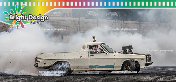 Street Machine Supernats 24 @ Stawell Motor Sports Club 8 Dec 2018  (2455)  PARTY BURNOUT