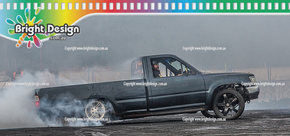 Street Machine Supernats 24 @ Stawell Motor Sports Club 8 Dec 2018  (2815)  TUBTHMPR BURNOUT