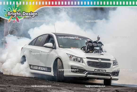 Street Machine Supernats 24 @ Stawell Motor Sports Club 8 Dec 2018  (1040)  HELLRAZOR BURNOUT