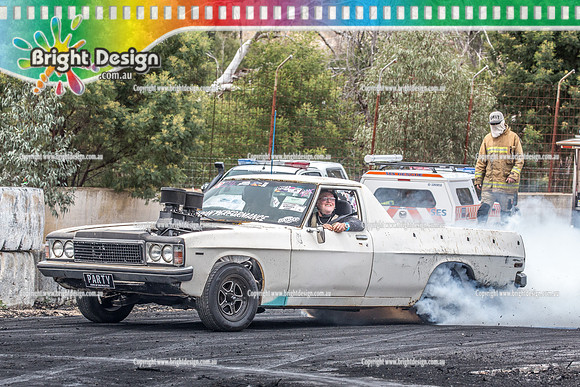 Street Machine Supernats 24 @ Stawell Motor Sports Club 8 Dec 2018  (1109)  PARTY BURNOUT