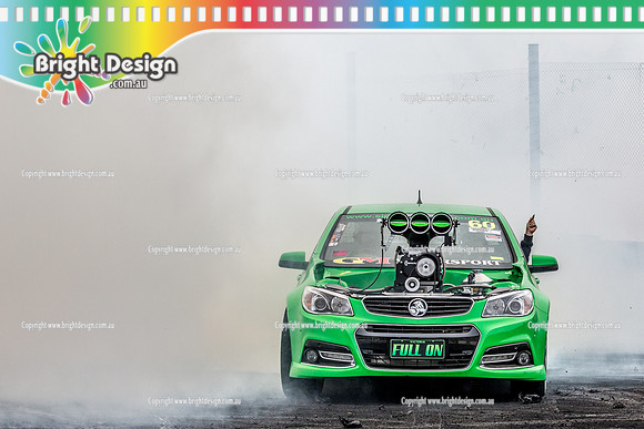 Street Machine Supernats 24 @ Stawell Motor Sports Club 8 Dec 2018  (1148)  FULL ON BURNOUT