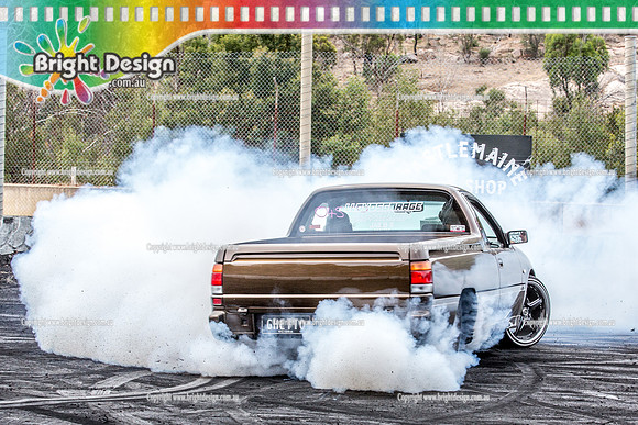 Street Machine Supernats 24 @ Stawell Motor Sports Club 8 Dec 2018  (1214)  GHETTO BURNOUT