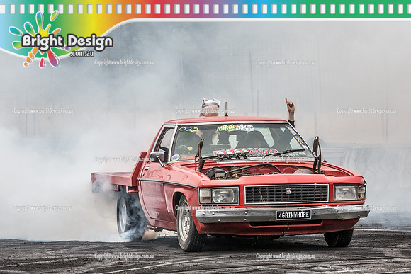 Street Machine Supernats 24 @ Stawell Motor Sports Club 8 Dec 2018  (1608)  4GRIMWHORE BURNOUT