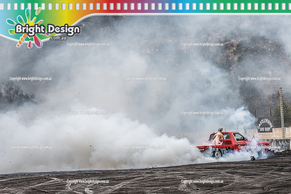 Street Machine Supernats 24 @ Stawell Motor Sports Club 8 Dec 2018  (1617)  4GRIMWHORE BURNOUT