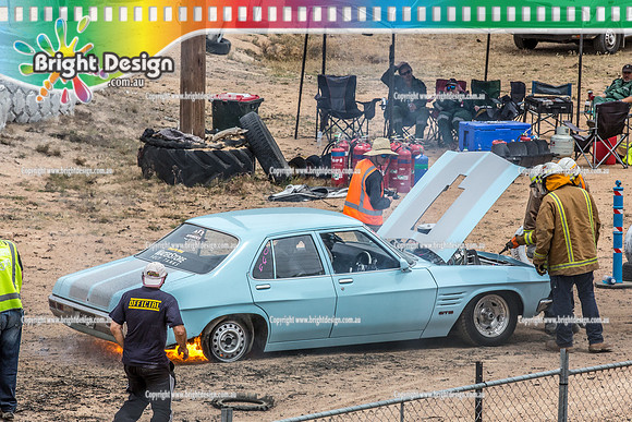 Street Machine Supernats 24 @ Stawell Motor Sports Club 8 Dec 2018  (1736)  HQ383 FIRE